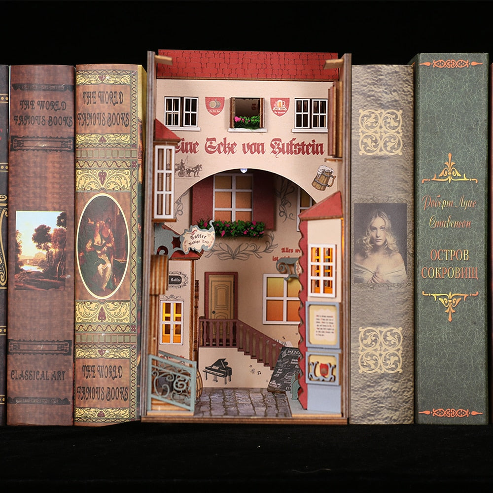 Book Nook Romantique