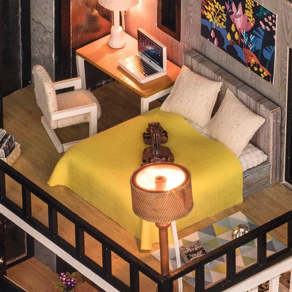 lit miniature hollandaise