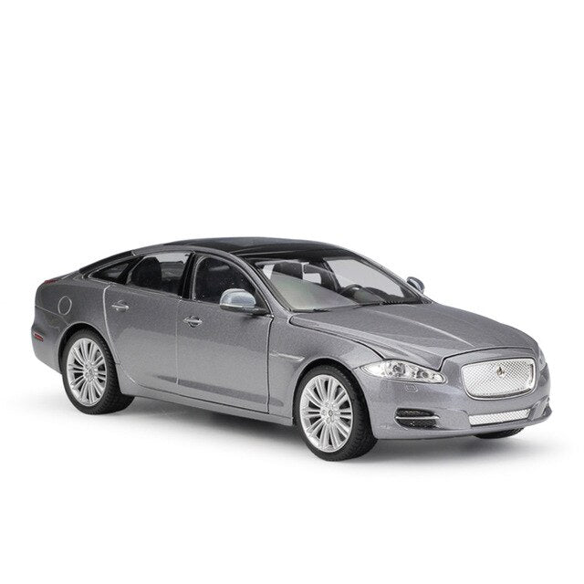 Voiture Miniature Jaguar XJ argent