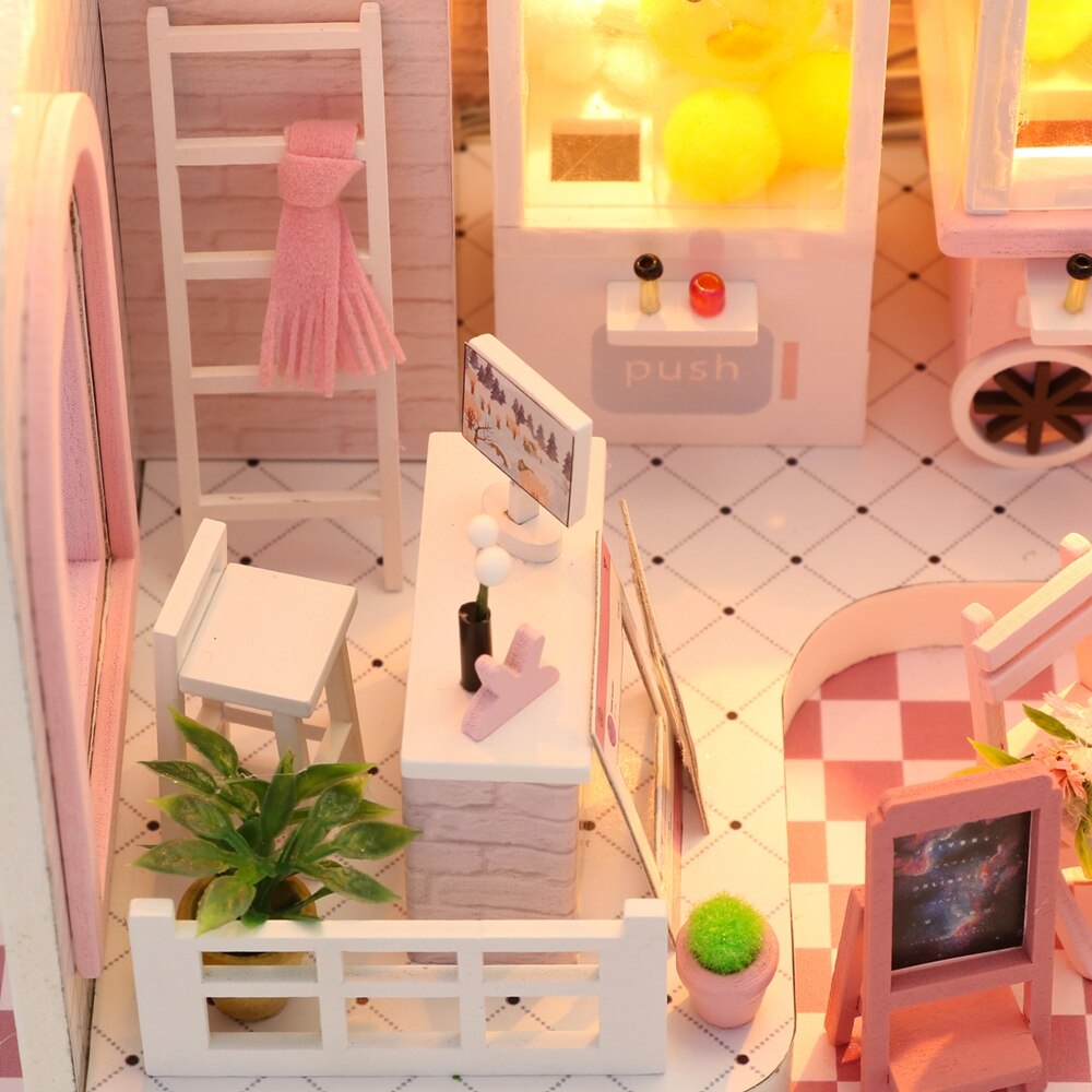 bureau miniature pink kitty