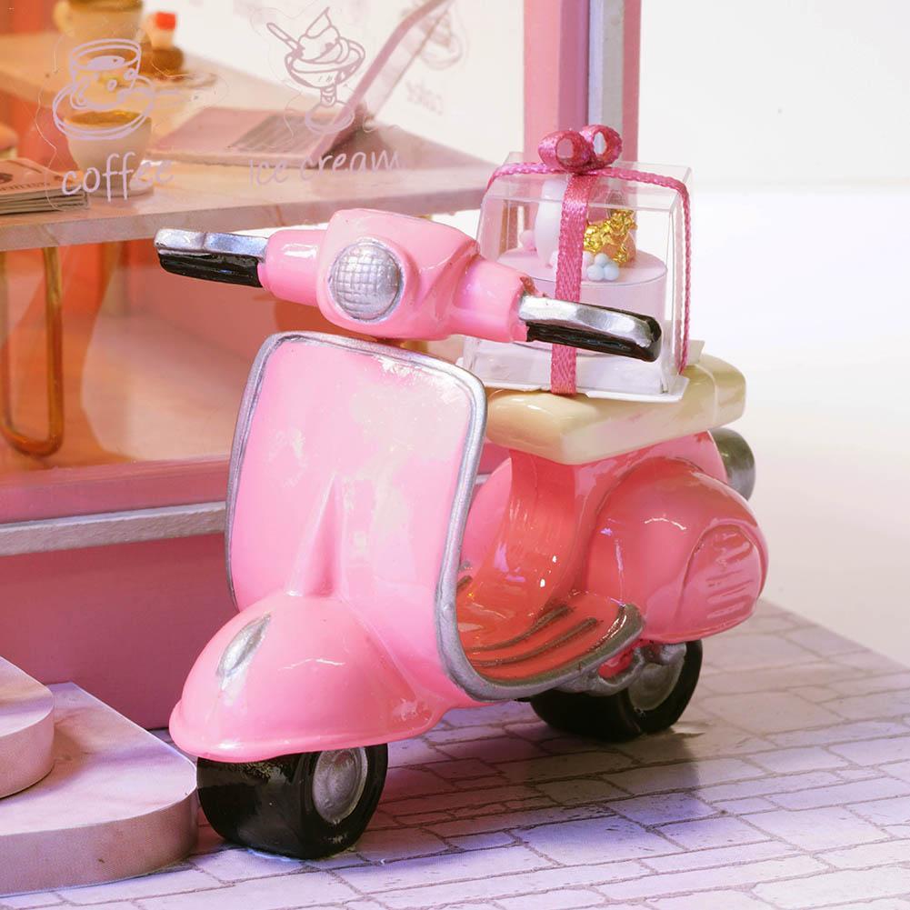 Maison Miniature Gourmandises Scooter
