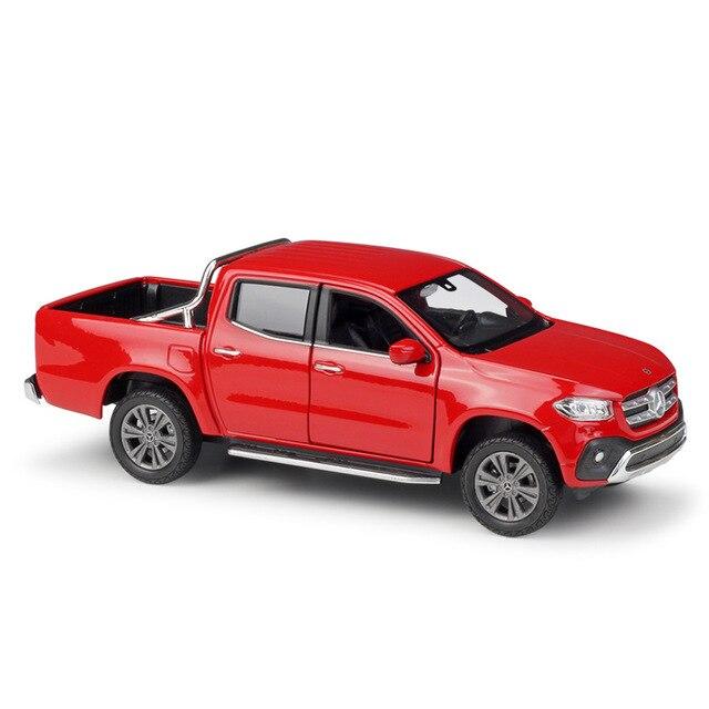 Voiture Miniature Mercedes Benz Classe X rouge