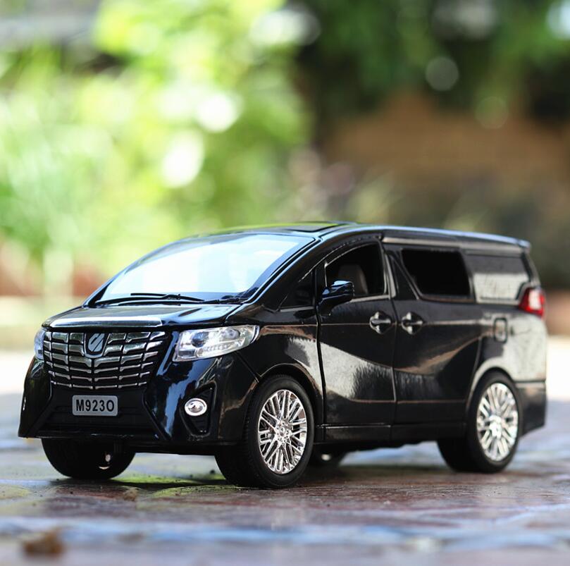 Voiture Miniature Toyota Alphard Jantes