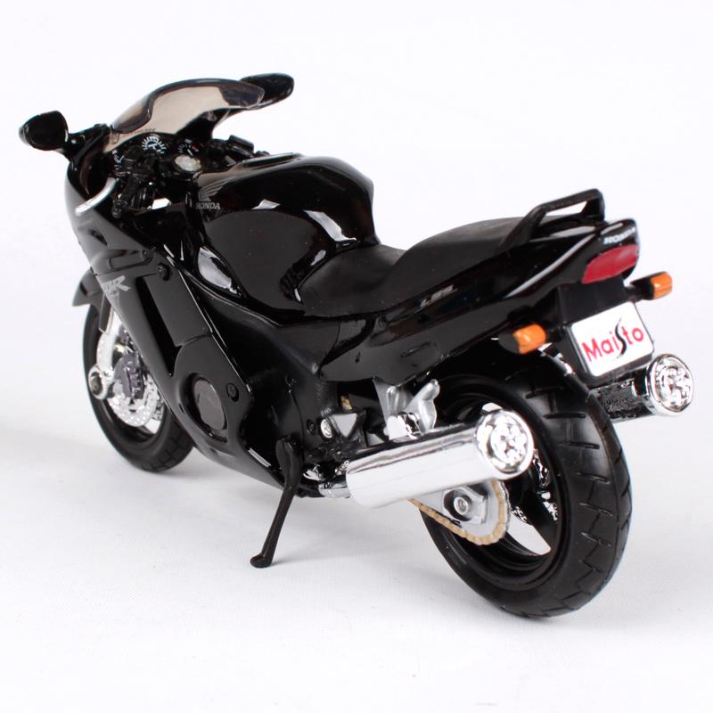 Moto Miniature Honda CBR1100XX pneus